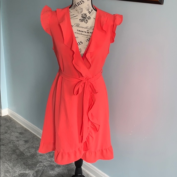 Monteau Dresses & Skirts - Monteau Faux Wrap Dress
